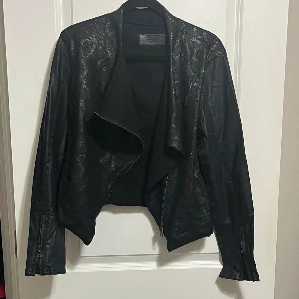 Blank NYC Venom Faux Leather Drape Front Jacket M - Picture 5 of 10
